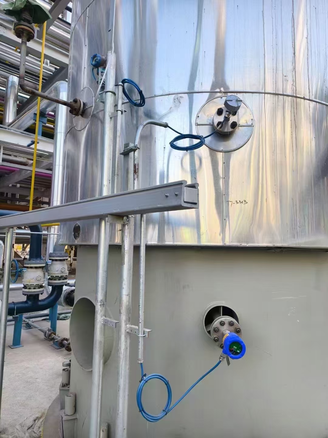 آخرین پرونده های شرکت در مورد سوئیچ سطح دوشاخه: نگهبان همه جانبه اندازه گیری سطح صنعتی